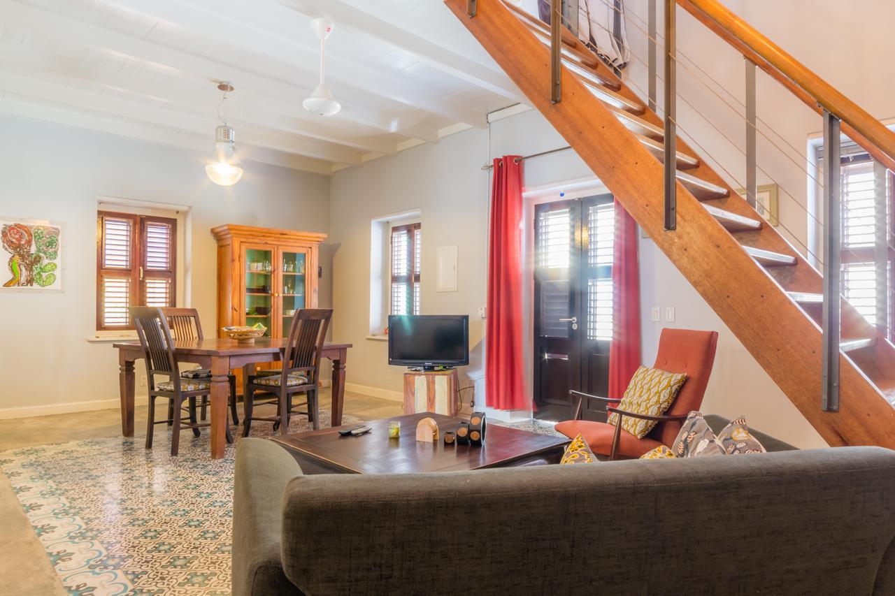 Bario Hotel Willemstad Bagian luar foto