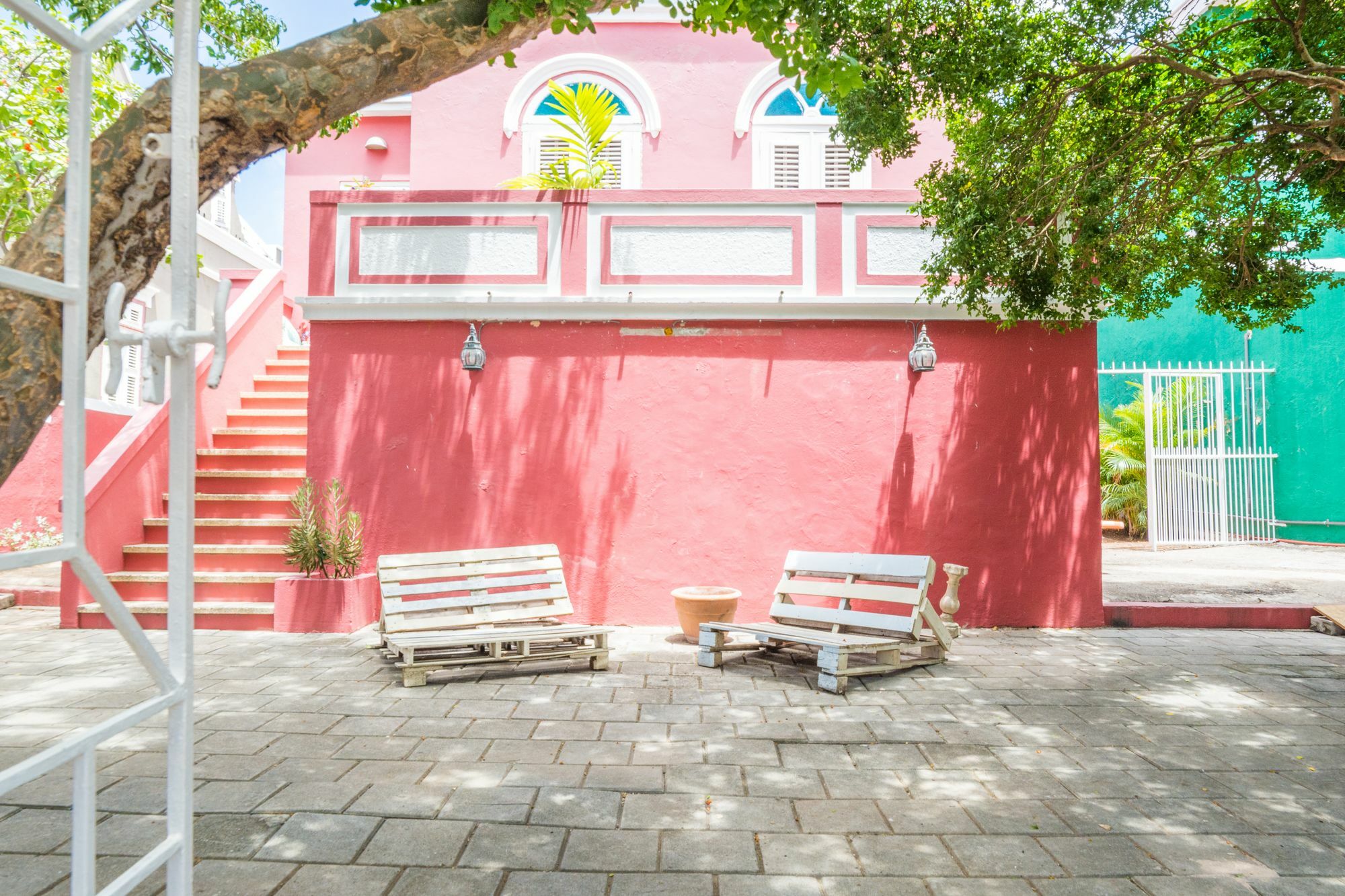 Bario Hotel Willemstad Bagian luar foto